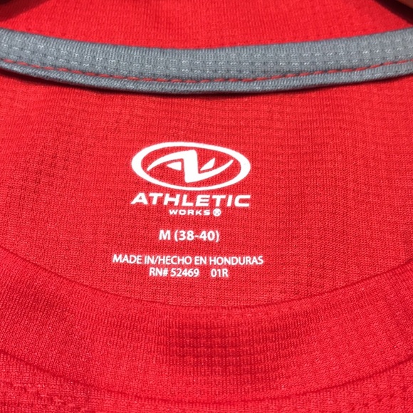 Athletic Works medium DriWorks red short sleeve moisture wicking - Picture 6 of 8